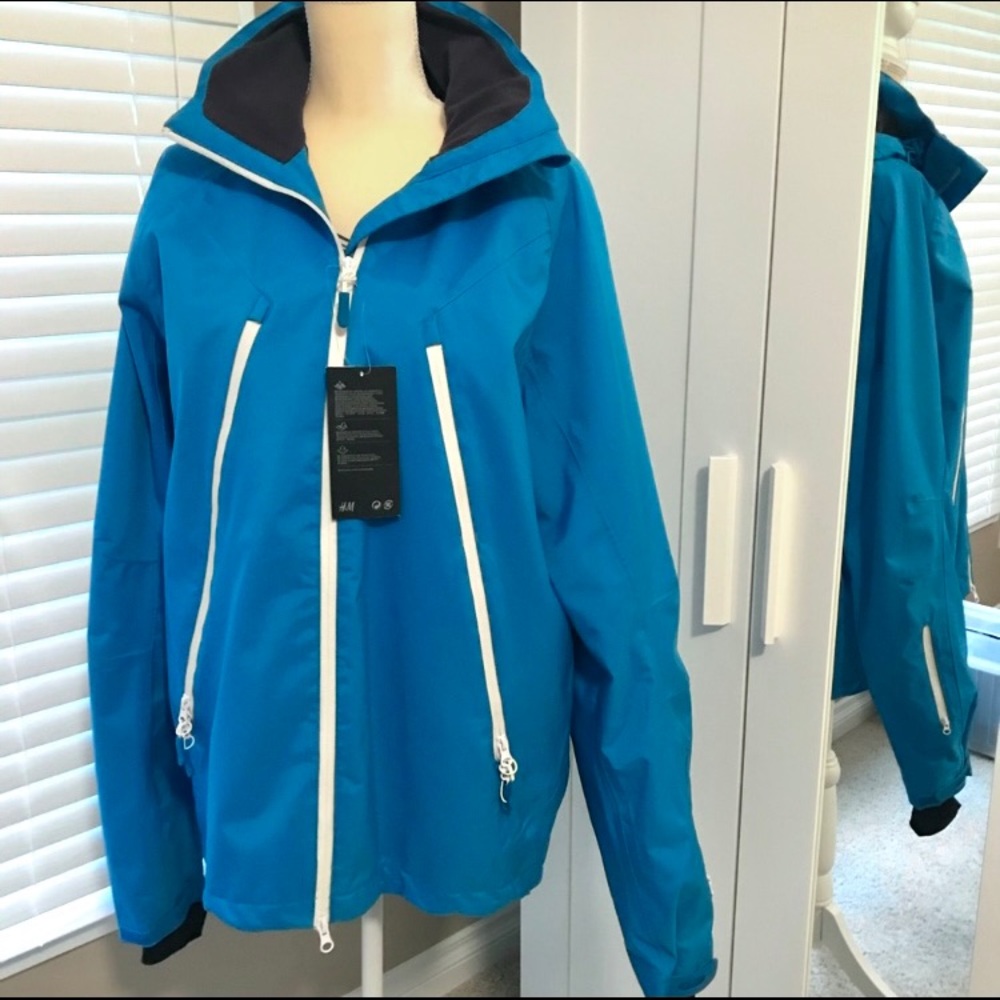 H&M Sport Waterproof Raincoat coat jacket